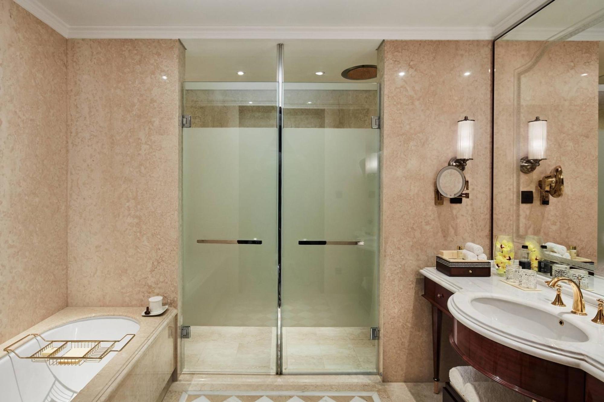 The Ritz-Carlton, Pune Luaran gambar